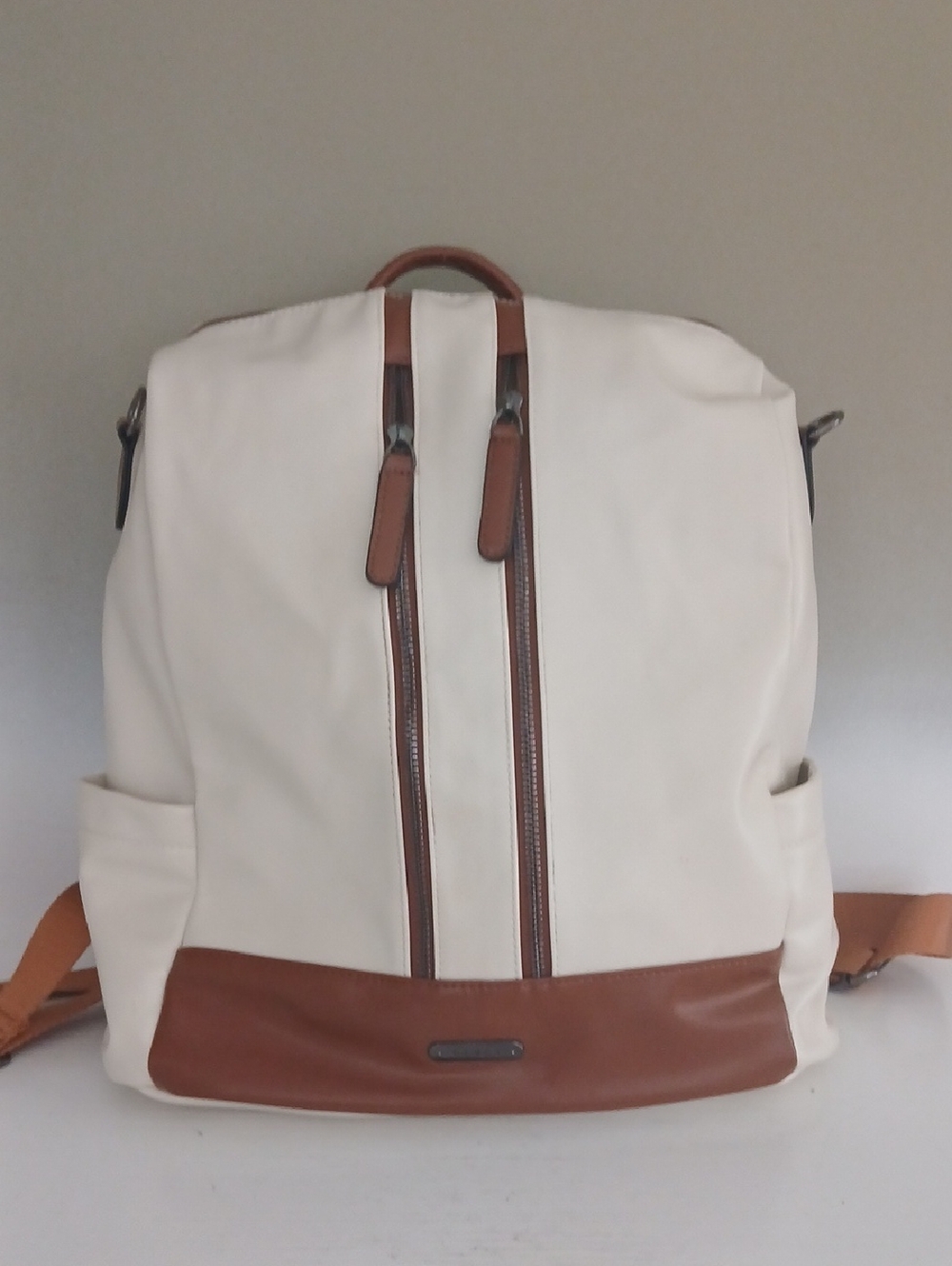 Cluci Backpack - Classic Travel Daypack